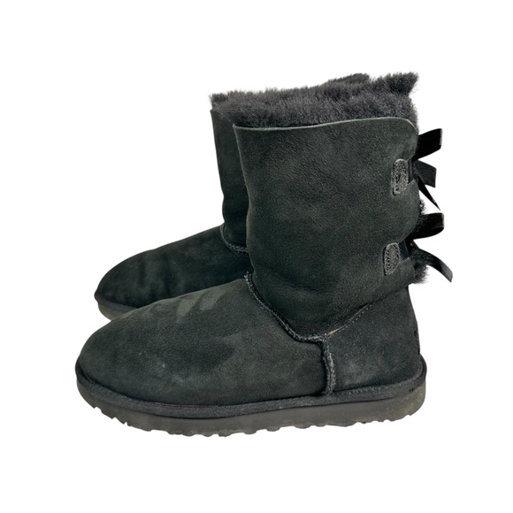 UGG Bailey Bow II Boots in black - Picture 6 of 11